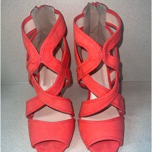 👠 Beautiful Coral Heels Size 8 (Worn Once)